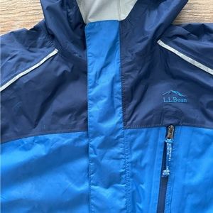 LL Bean Trail Model youth Rain Jacket size 14-16  excellent condition.